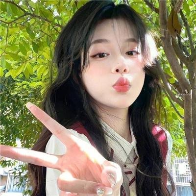 八面玲珑的申小姐 封面