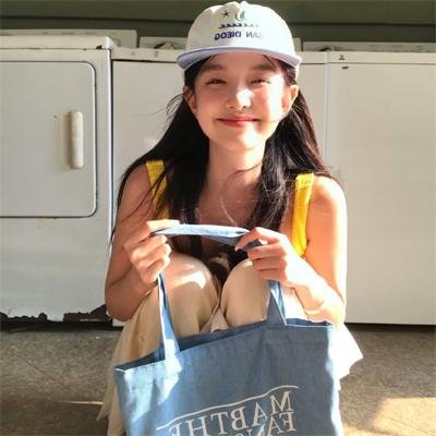 爱在绿风中 封面